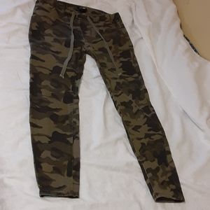 Fashion nova camo jogger Jeans